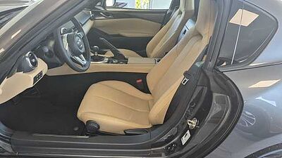 Mazda MX-5 1.5L SKYACTIV-G (132 hp) 6MT RWD Kazari