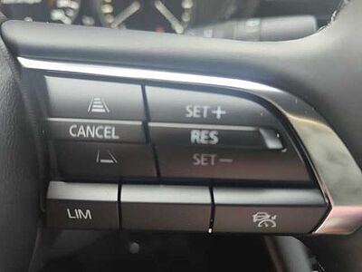 Mazda 3 2.5L e-SKYACTIV G 140ps Nagisa