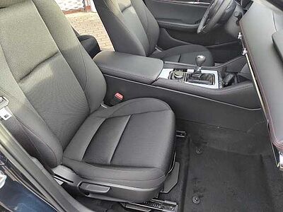 Mazda 3 2.5L e-SKYACTIV G 140ps Homura