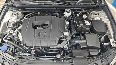 Mazda 3 2.5L e-SKYACTIV G 140ps 6MT FWD Homura