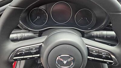Mazda 3 2.5L e-SKYACTIV G 140ps 6MT FWD Homura