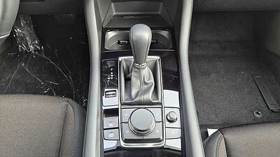 Mazda 3 2.5L e-SKYACTIV G 140ps 6AT FWD Exclusive-Line