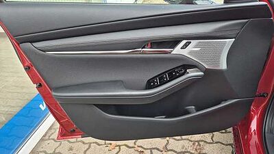 Mazda 3 2.5L e-SKYACTIV G 140ps 6AT FWD Exclusive-Line