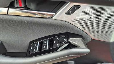 Mazda 3 2.5L e-SKYACTIV G 140ps 6AT FWD Exclusive-Line