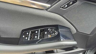 Mazda 3 SKYACTIV-G 2.0 M HYBRID AT FWD SELECTION A18 DES-P ACT-P