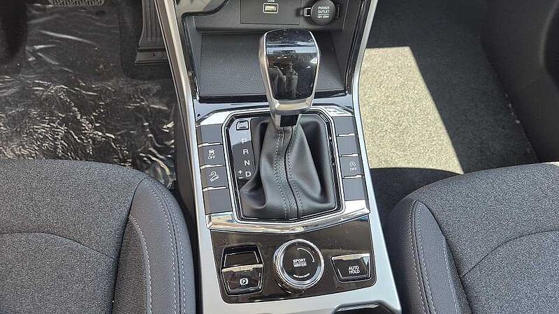 Korando 6AT 2WD Nomad