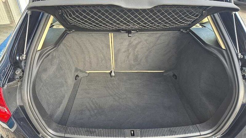 Audi A3 Sportback (8PA)(09.2004-> ) 1.4 TFSI Ambiente