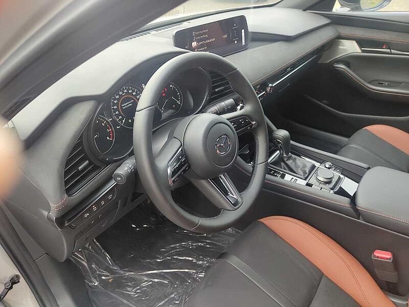 Mazda 3 2.5L e-SKYACTIV G 140ps Nagisa