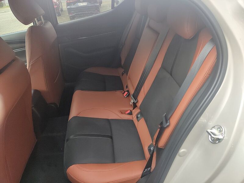 Mazda 3 2.5L e-SKYACTIV G 140ps Nagisa