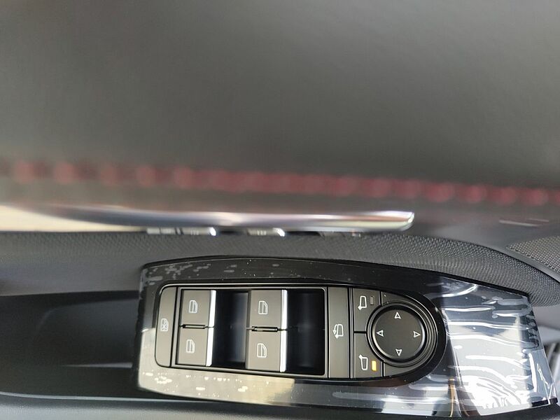 Mazda 3 2.5L e-SKYACTIV G 140ps Homura