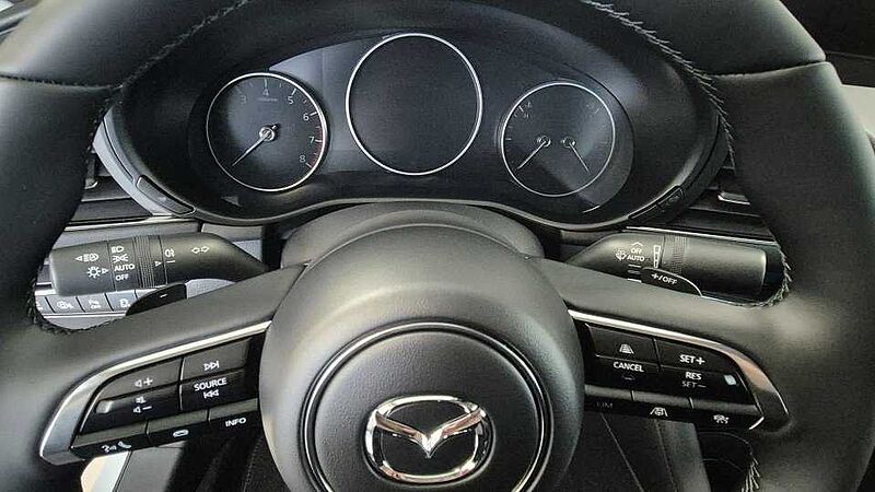 Mazda 3 2.5L e-SKYACTIV G 140ps 6AT FWD Exclusive-Line