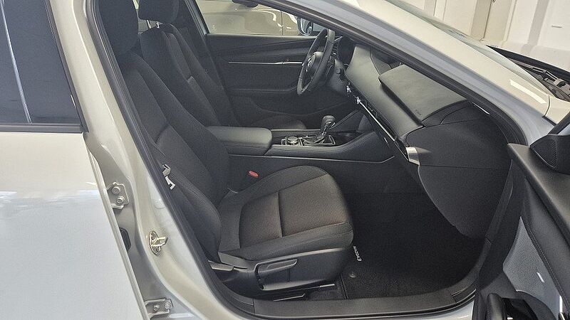 Mazda 3 2.5L e-SKYACTIV G 140ps 6AT FWD Exclusive-Line