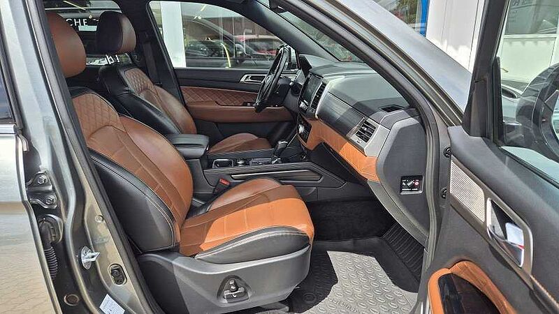 SsangYong Rexton W Sapphire 2.2 D 7 AT 4WD