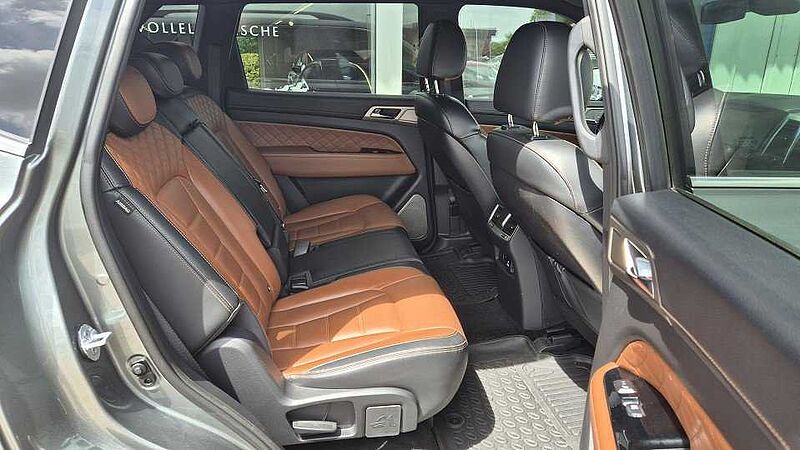 SsangYong Rexton W Sapphire 2.2 D 7 AT 4WD
