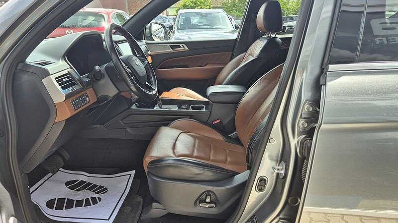 SsangYong Rexton W Sapphire 2.2 D 7 AT 4WD
