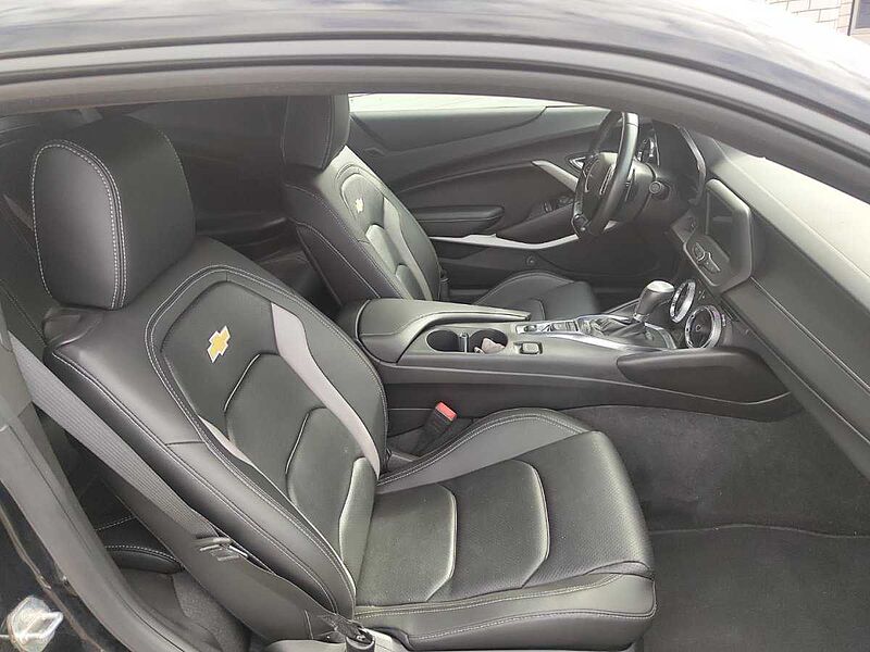 Chevrolet Camaro Turbo RS LEDER/NAVI/CARPLAY/20