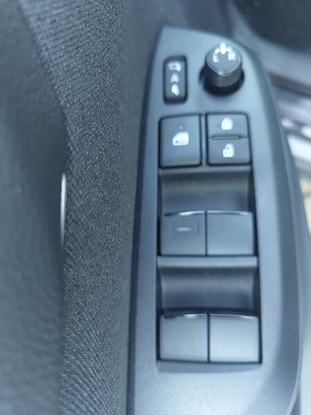 Mazda 2 Hybrid 1.5L Hybrid VVT-i 116