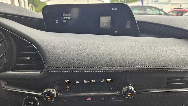 Mazda 3 SKYACTIV-G 2.0 M HYBRID AT FWD SELECTION A18 DES-P ACT-P