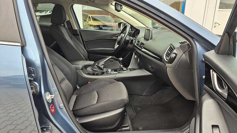 Mazda 3 SKYACTIV-G 120 Center-Line